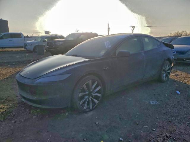 Фото 1 - TESLA MODEL 3