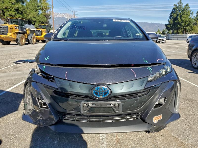 Фото 5 - TOYOTA PRIUS