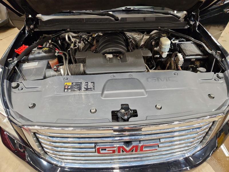 Фото 12 - GMC YUKON