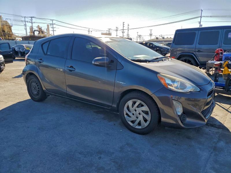 Фото 4 - TOYOTA PRIUS