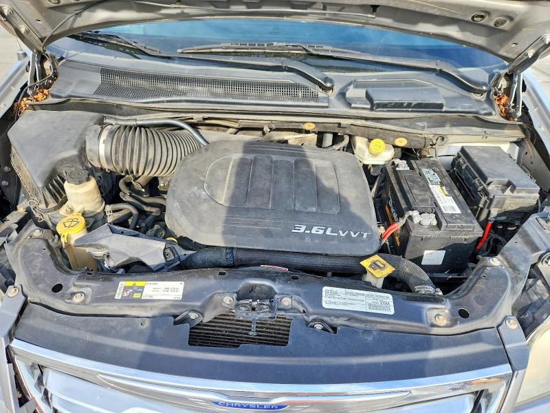 Фото 10 - CHRYSLER MINIVAN