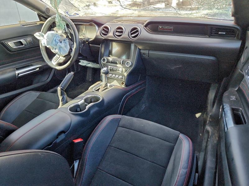 Фото 8 - FORD MUSTANG