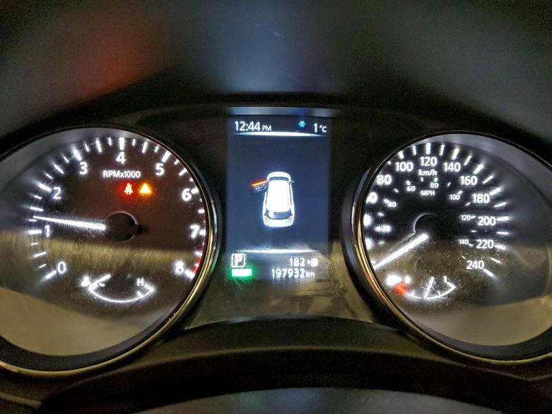 Фото 9 - NISSAN ROGUE