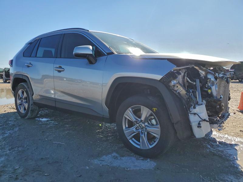 Фото 4 - TOYOTA RAV4