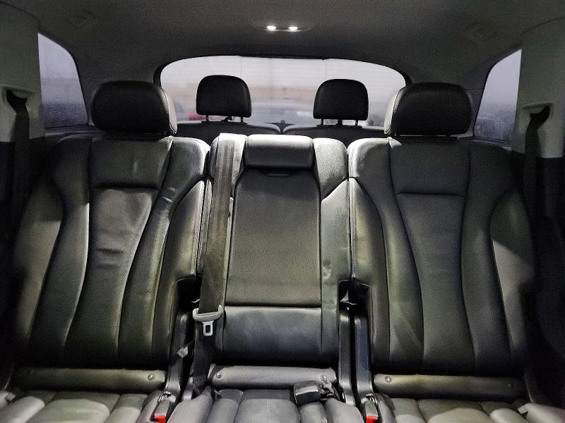 Фото 10 - AUDI Q7