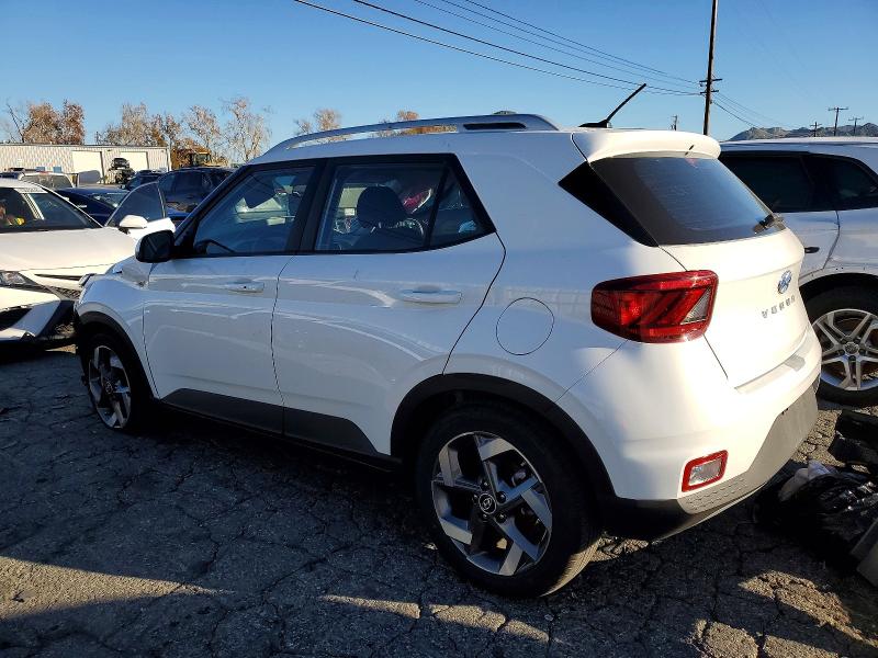 Фото 2 - HYUNDAI VENUE