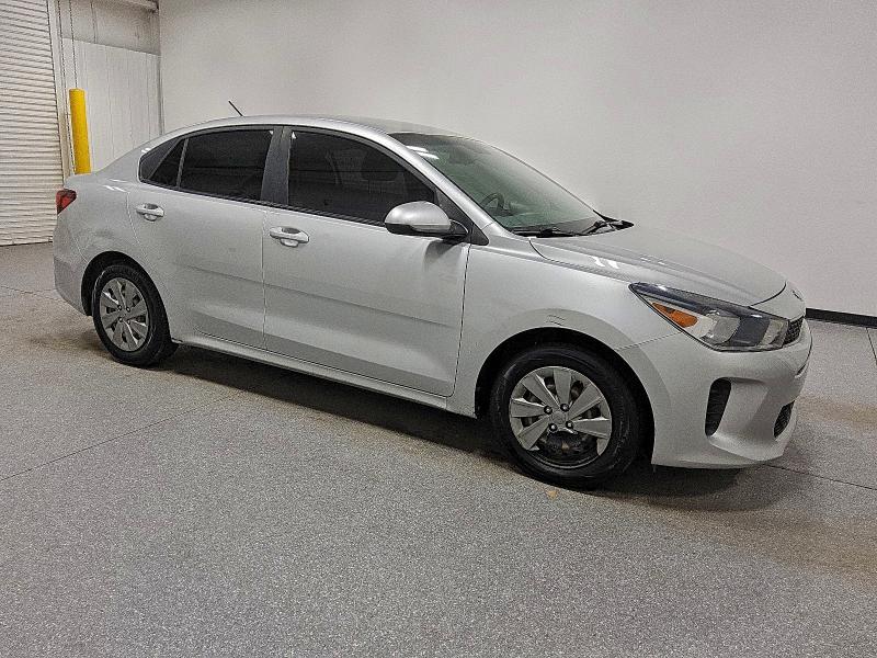 Фото 4 - KIA RIO