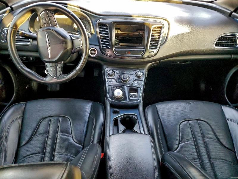 Фото 8 - CHRYSLER 200