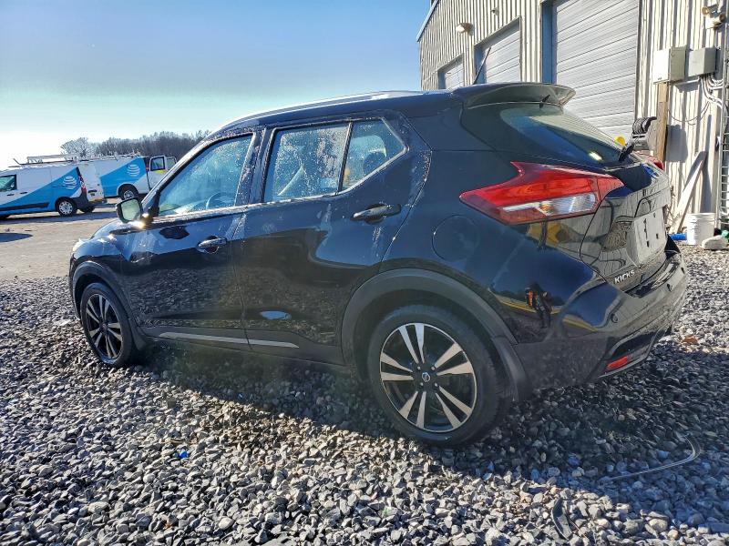 Фото 2 - NISSAN KICKS