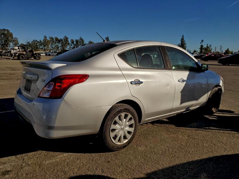 Фото 3 - NISSAN VERSA
