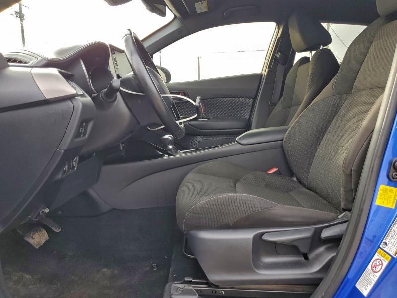 Фото 7 - TOYOTA C-HR