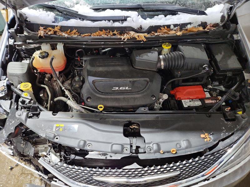 Фото 12 - CHRYSLER PACIFICA