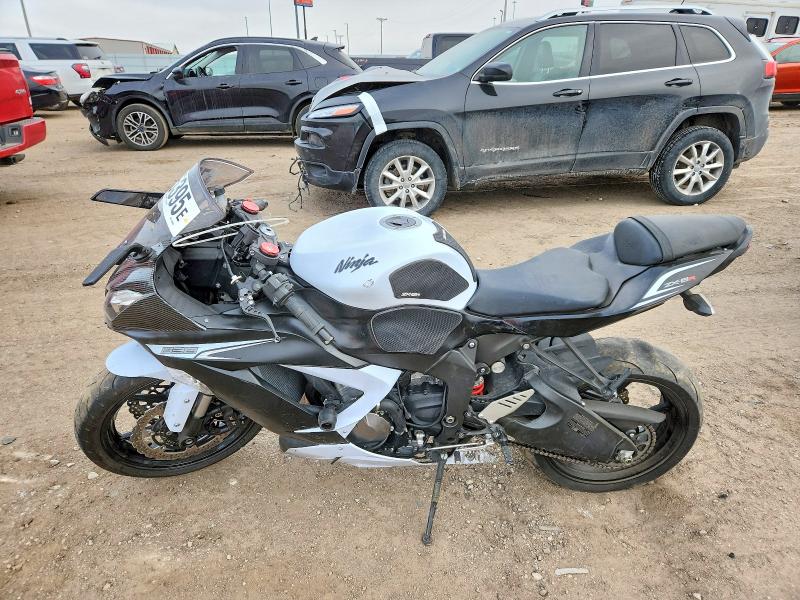 Фото 3 - KAWASAKI NINJA 600