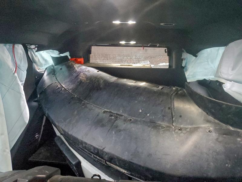 Фото 10 - CHEVROLET TAHOE