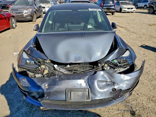 Фото 5 - TESLA MODEL 3