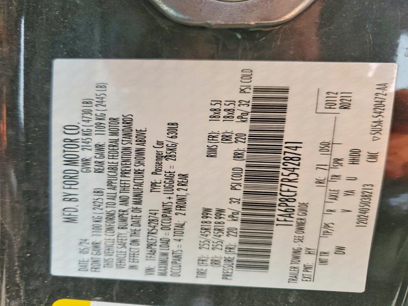 Фото 12 - FORD MUSTANG