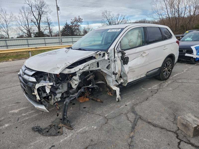 Фото 1 - MITSUBISHI OUTLANDER