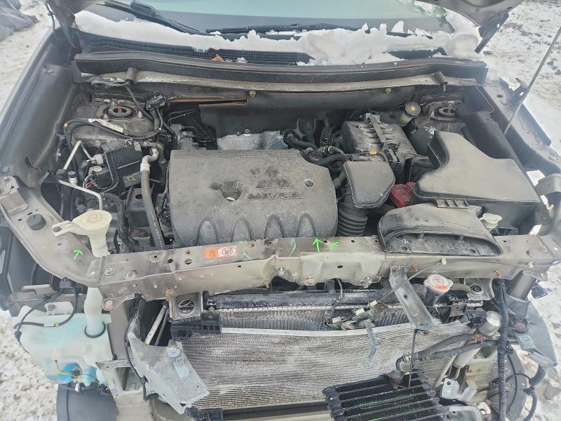 Фото 11 - MITSUBISHI OUTLANDER