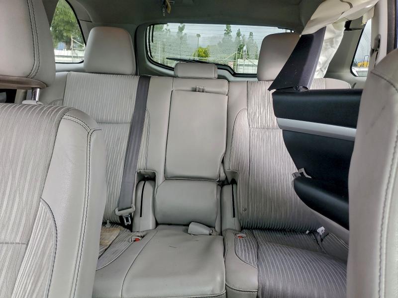 Фото 10 - TOYOTA HIGHLANDER