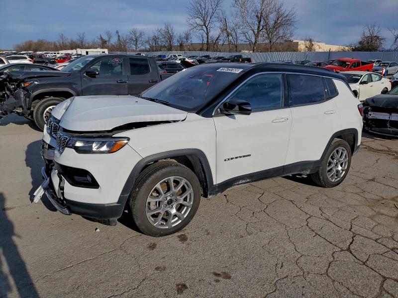 Фото 1 - JEEP COMPASS