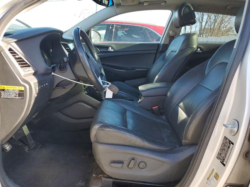 Фото 7 - HYUNDAI TUCSON