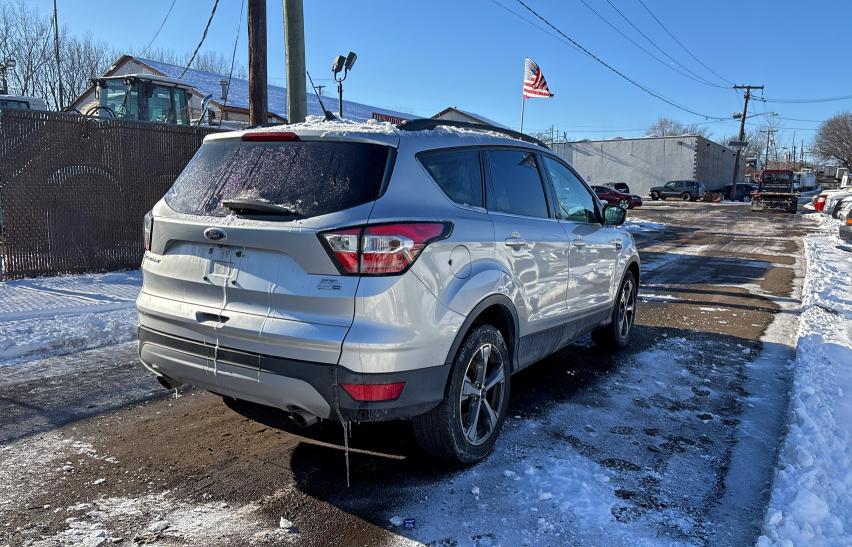 Фото 4 - FORD ESCAPE