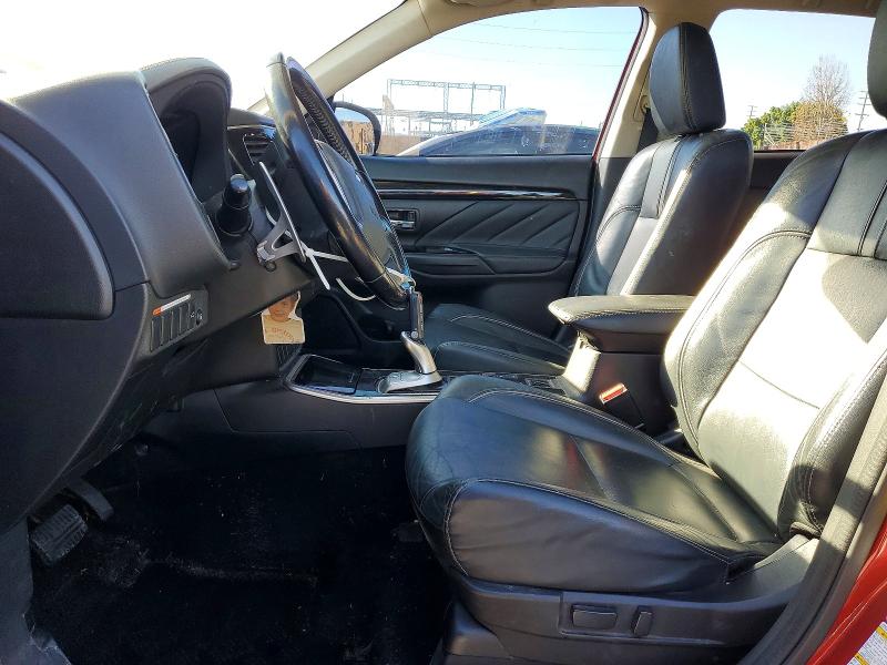 Фото 7 - MITSUBISHI OUTLANDER