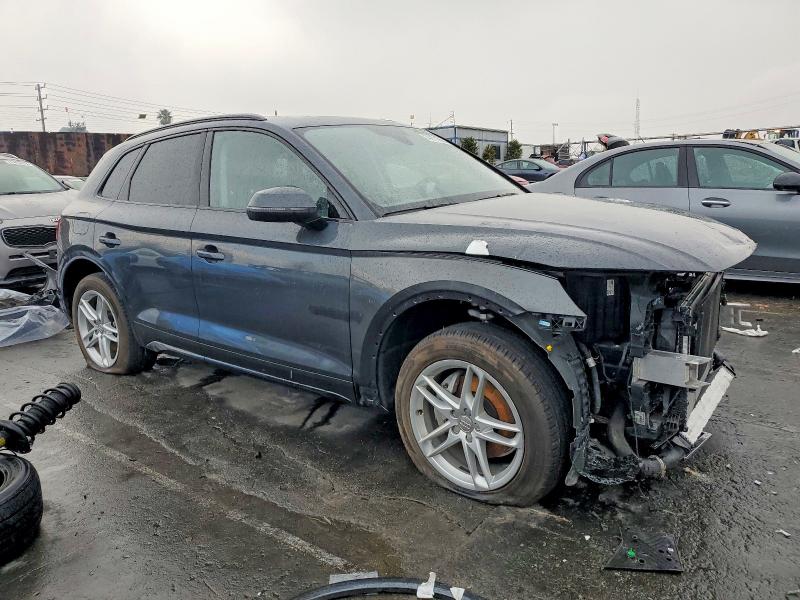 Фото 4 - AUDI Q5