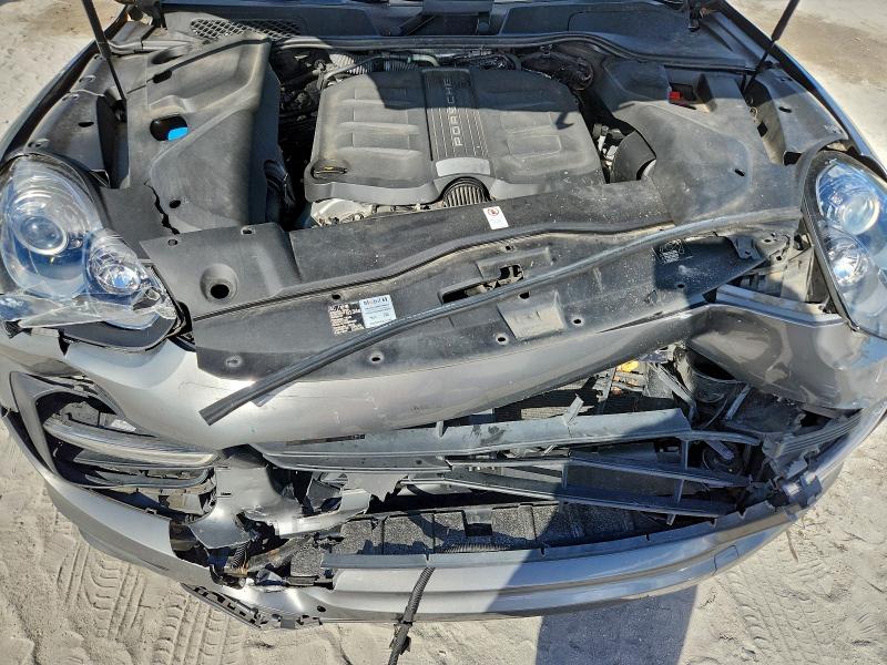 Фото 12 - PORSCHE CAYENNE