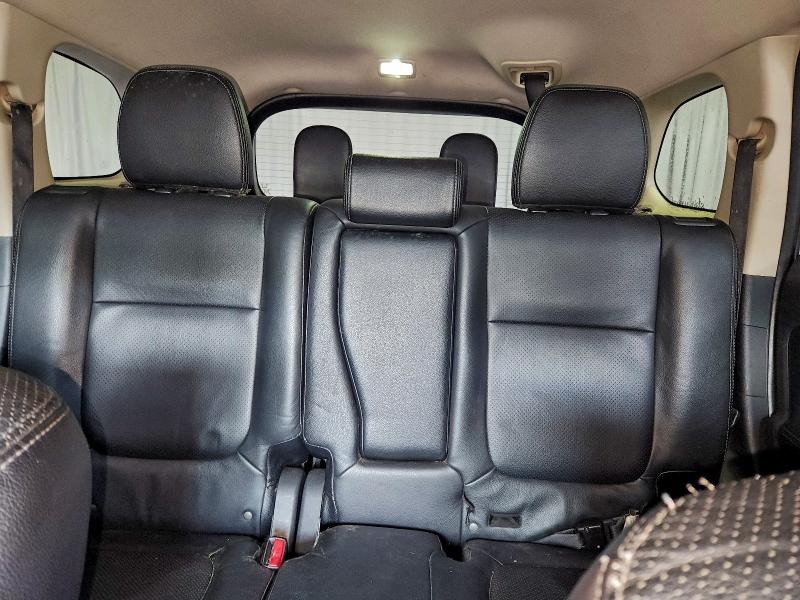 Фото 10 - MITSUBISHI OUTLANDER