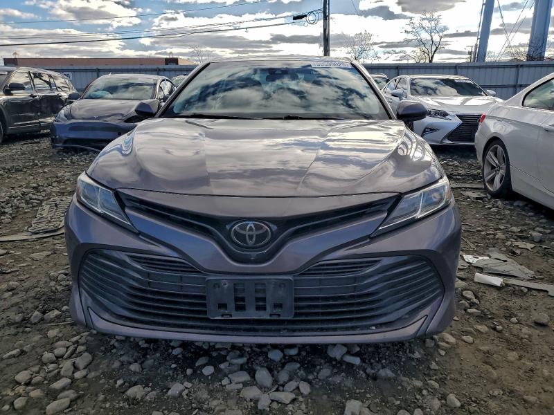 Фото 5 - TOYOTA CAMRY