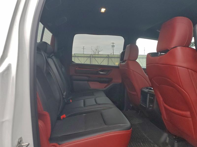 Фото 10 - RAM 1500