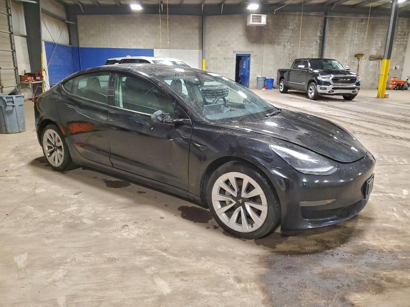 Фото 4 - TESLA MODEL 3