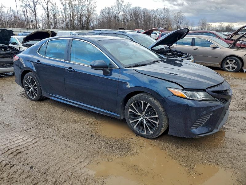 Фото 4 - TOYOTA CAMRY