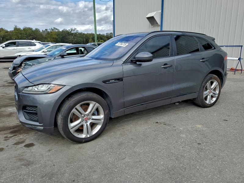 Фото 1 - JAGUAR F-PACE