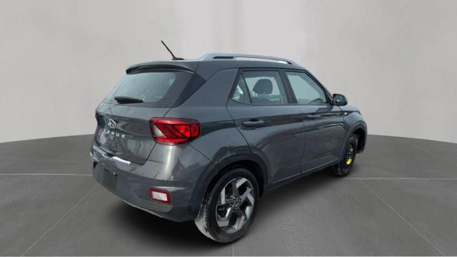 Фото 4 - HYUNDAI VENUE