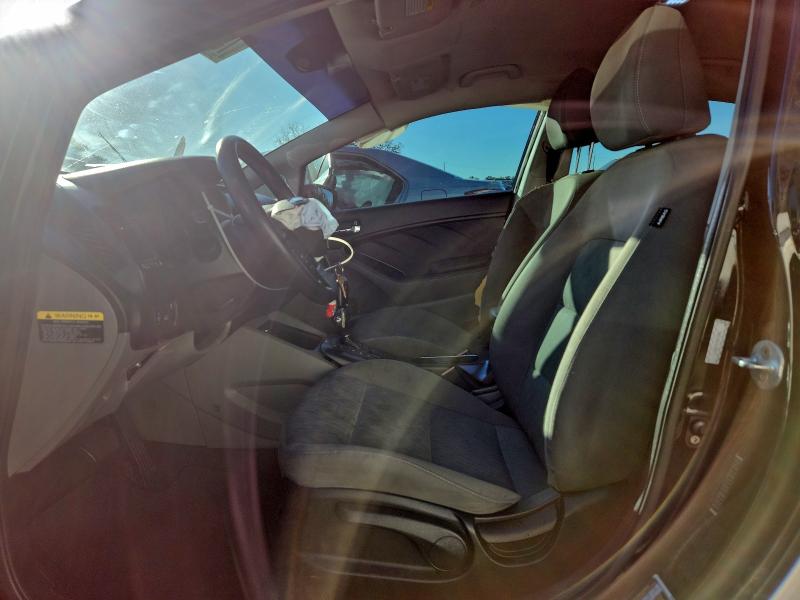 Фото 7 - KIA FORTE