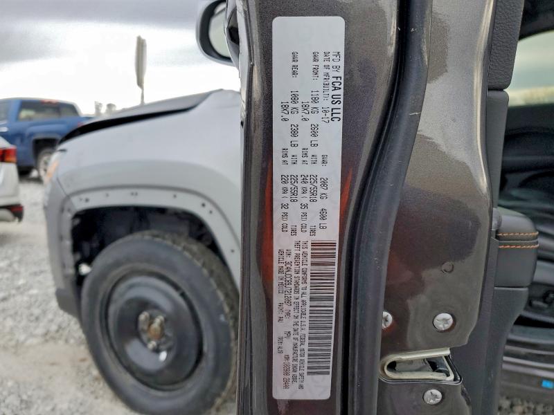 Фото 13 - JEEP COMPASS