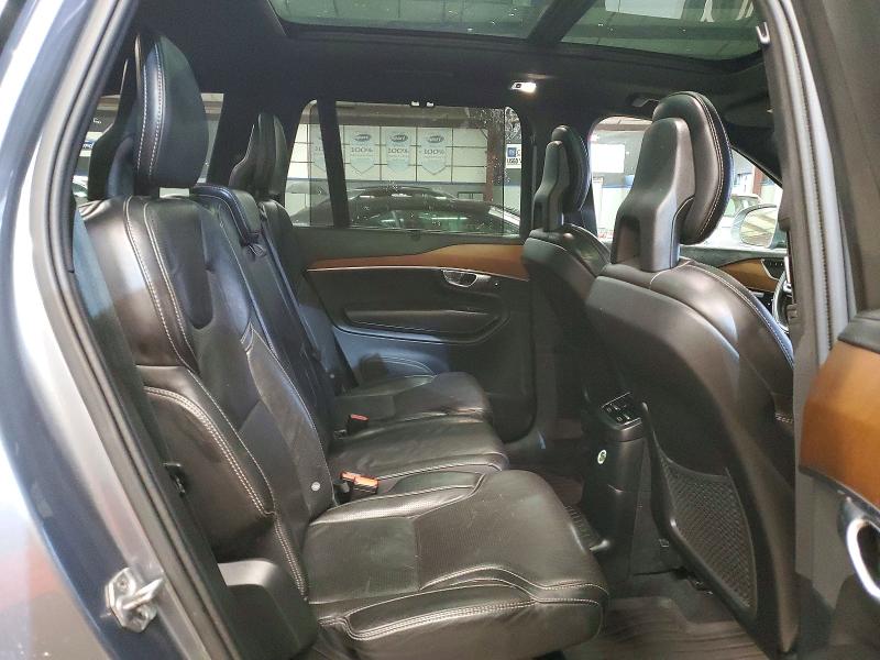 Фото 11 - VOLVO XC90