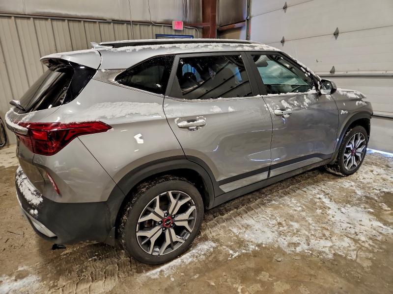 Фото 3 - KIA SELTOS