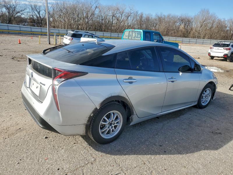 Фото 3 - TOYOTA PRIUS