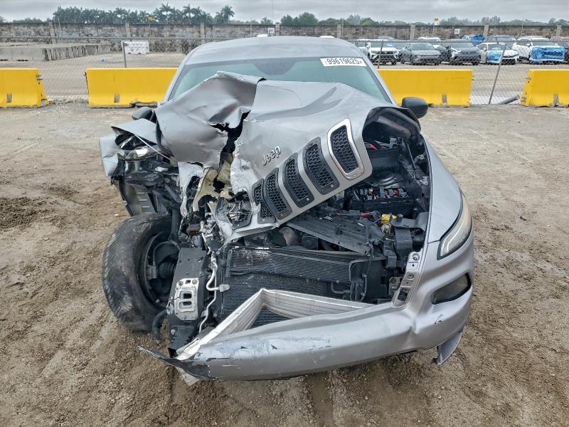 Фото 5 - JEEP GRAND CHER