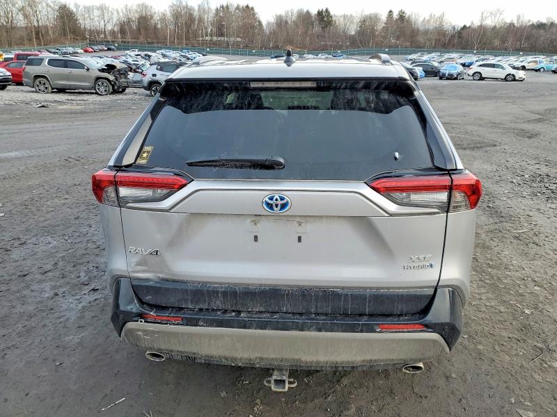 Фото 6 - TOYOTA RAV4