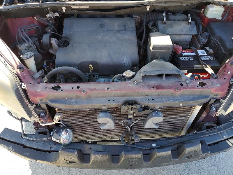 Фото 12 - TOYOTA SIENNA