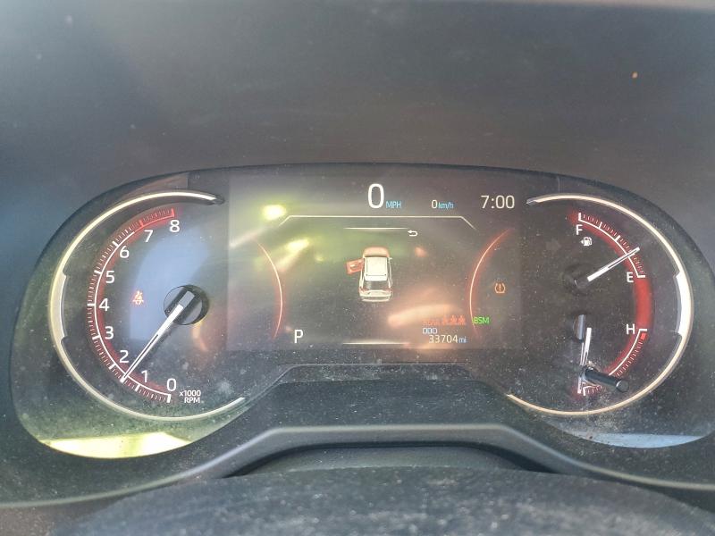 Фото 9 - TOYOTA RAV4