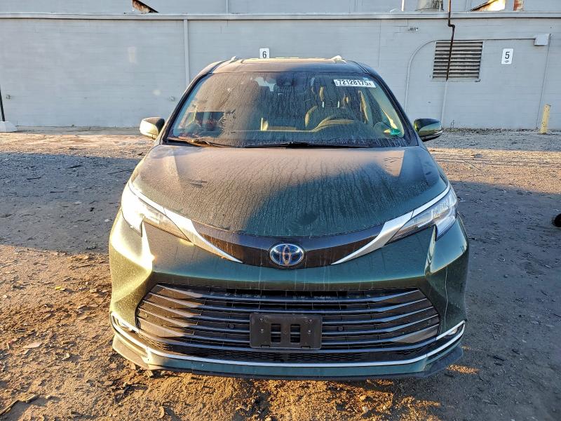 Фото 5 - TOYOTA SIENNA