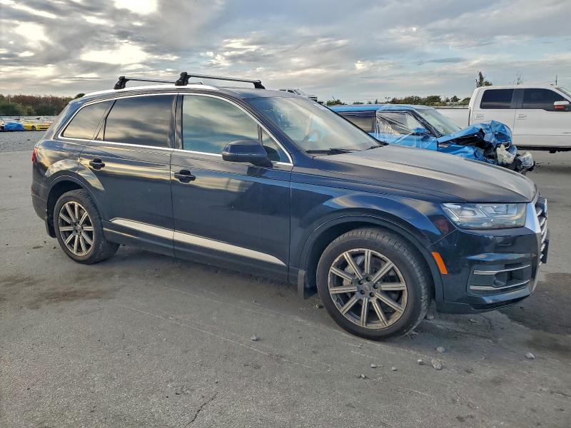 Фото 4 - AUDI Q7