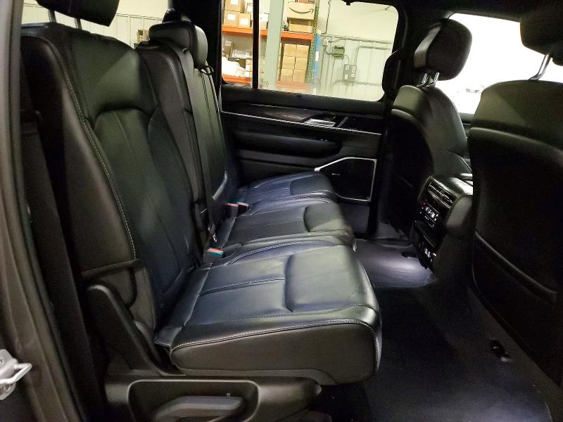 Фото 11 - JEEP WAGONEER