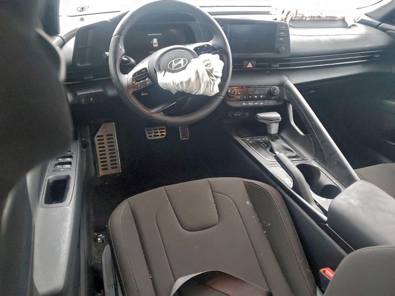 Фото 8 - HYUNDAI ELANTRA