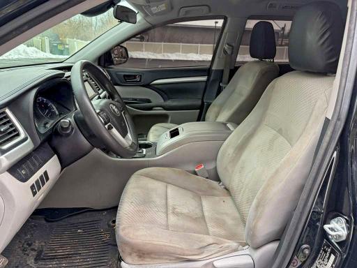 Фото 9 - TOYOTA HIGHLANDER